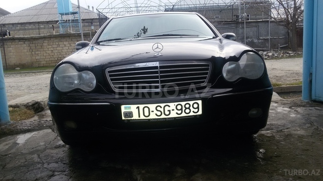 Mercedes C 240 2001, 368,713 km - 2.4 l - Yevlax