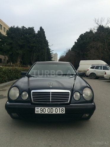Mercedes E 240 1998, 230,000 km - 2.4 l - Bakı
