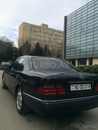 Mercedes E 240 1998, 230,000 km - 2.4 l - Bakı