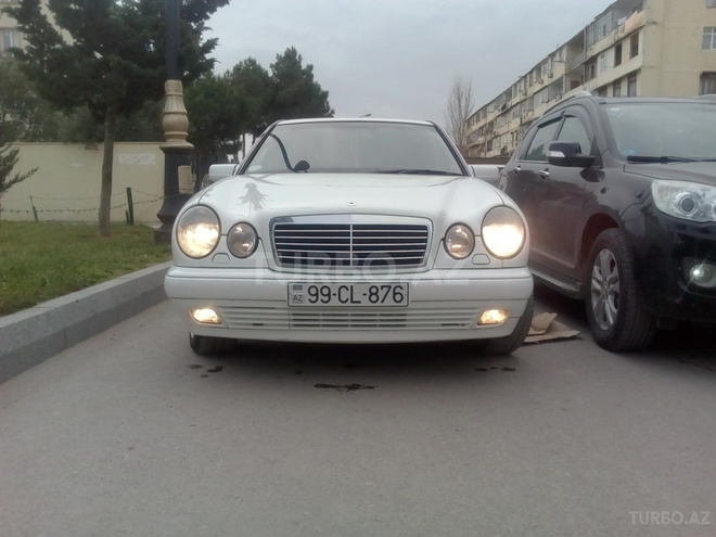 Mercedes E 240 1998, 332,000 km - 2.4 l - Bakı