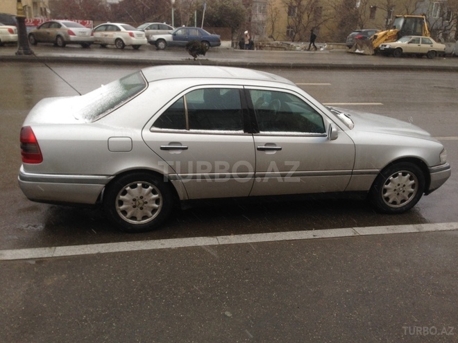 Mercedes C 200 1995, 462,000 km - 2.0 l - Bakı