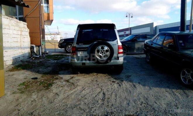 Mitsubishi Pajero io 2000, 150,000 km - 1.9 l - Bakı