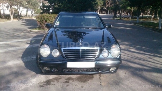 Mercedes E 220 2000, 320,000 km - 2.2 л - Sumqayıt