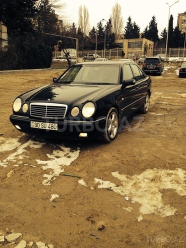 Mercedes E 220 1999, 386,000 km - 2.2 l - Bakı