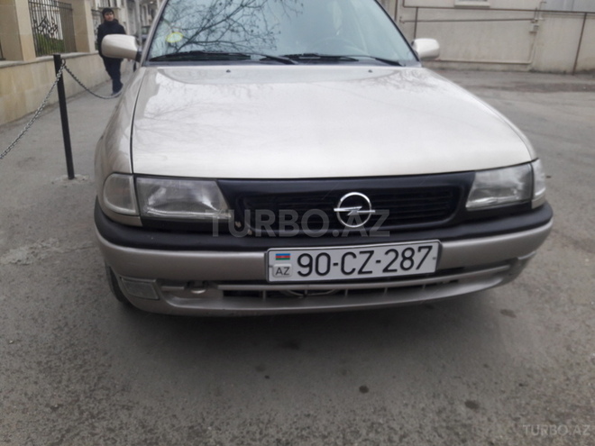 Opel Astra 1997, 281,000 km - 1.8 l - Bakı