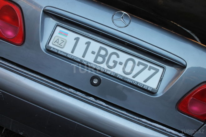 Mercedes E 230 1995, 37,270 km - 2.7 l - Beyləqan