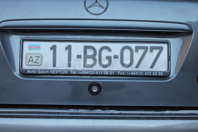 Mercedes E 230 1995, 37,270 km - 2.7 l - Beyləqan