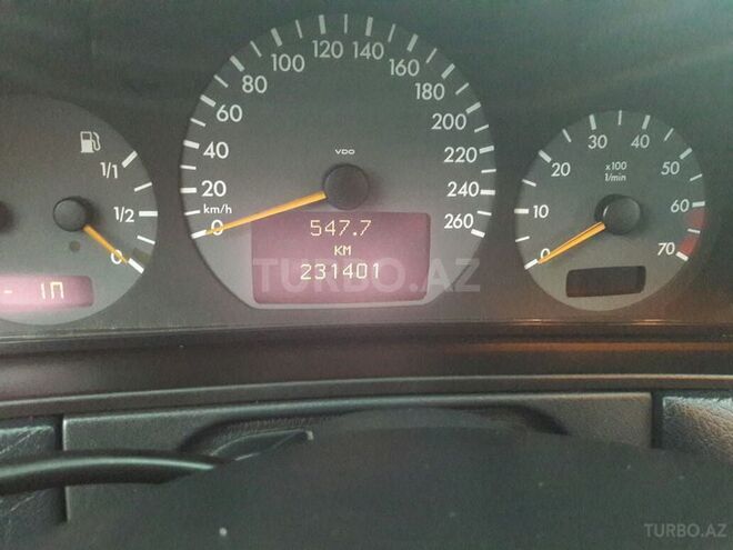 Mercedes E 240 2001, 231,000 km - 2.6 l - Bakı