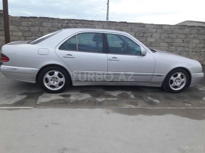 Mercedes E 240 2001, 231,000 km - 2.6 l - Bakı