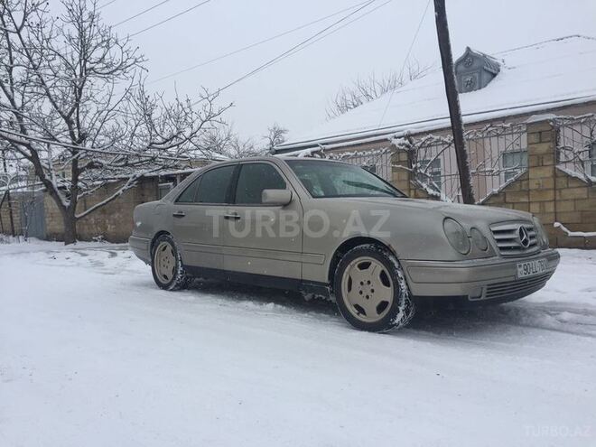 Mercedes E 320 1999, 192,000 km - 3.2 л - Quba