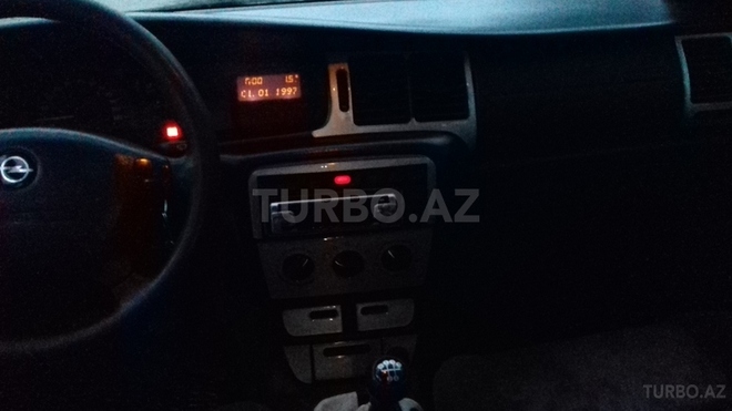 Opel Vectra 1998, 230,000 km - 1.6 l - Bakı