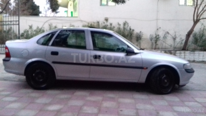 Opel Vectra 1998, 230,000 km - 1.6 l - Bakı