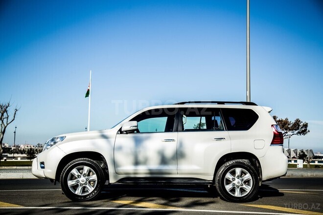Toyota Prado 2009, 180,000 km - 2.7 л - Bakı