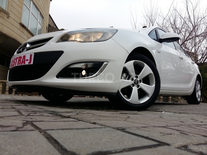 Opel Astra 2013, 49,200 km - 1.4 l - Bakı