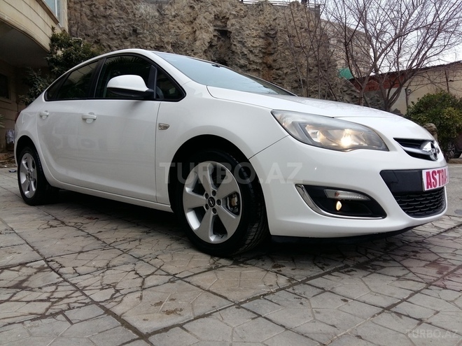Opel Astra 2013, 49,200 km - 1.4 l - Bakı