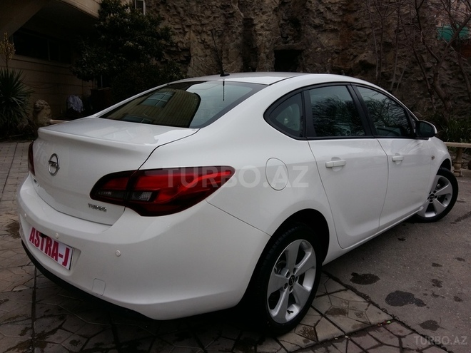 Opel Astra 2013, 49,200 km - 1.4 l - Bakı