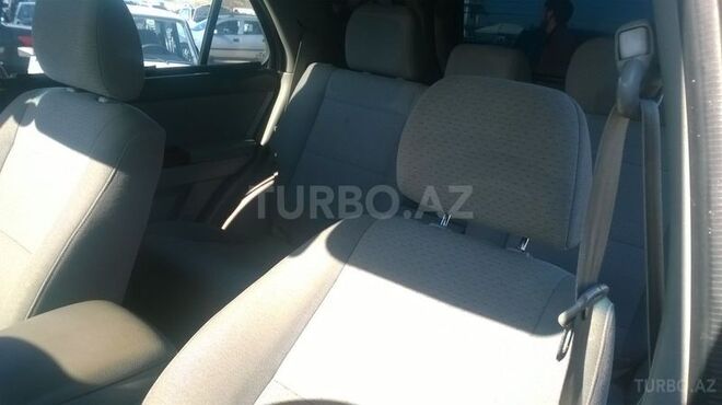 Kia Sorento 2005, 220,000 km - 0.4 l - Bakı