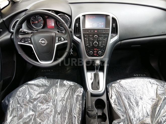 Opel Astra 2013, 49,200 km - 1.4 l - Bakı
