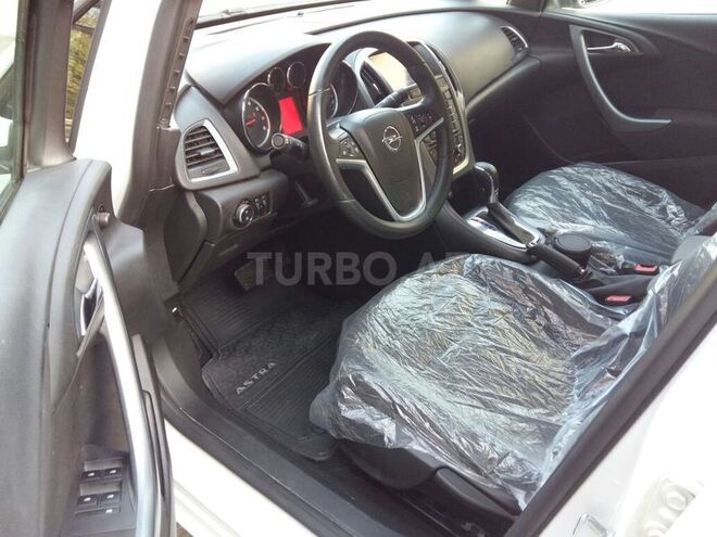 Opel Astra 2013, 49,200 km - 1.4 l - Bakı