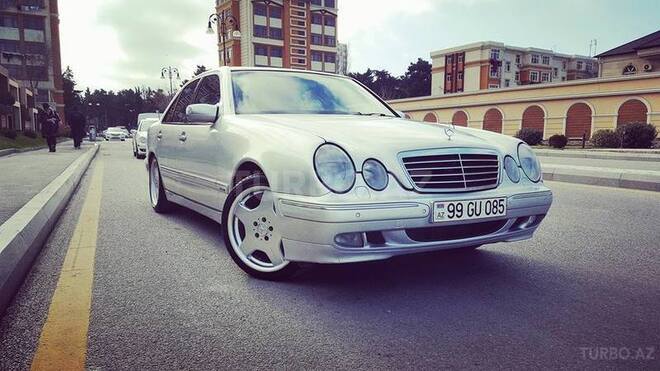 Mercedes E 320 2000, 265,000 km - 3.2 l - Bakı