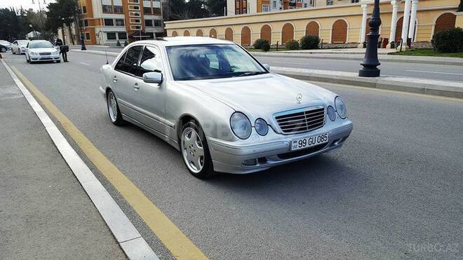 Mercedes E 320 2000, 265,000 km - 3.2 l - Bakı