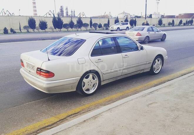 Mercedes E 320 2000, 265,000 km - 3.2 l - Bakı