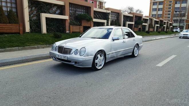 Mercedes E 320 2000, 265,000 km - 3.2 l - Bakı