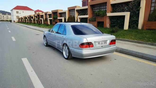 Mercedes E 320 2000, 265,000 km - 3.2 l - Bakı