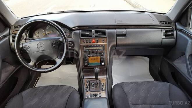 Mercedes E 320 2000, 265,000 km - 3.2 l - Bakı