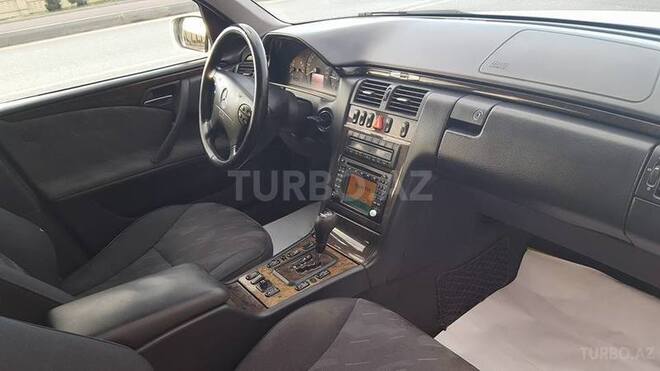 Mercedes E 320 2000, 265,000 km - 3.2 l - Bakı