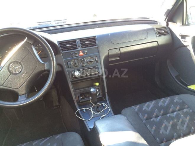 Mercedes C 220 1999, 339,000 km - 2.2 l - Bakı