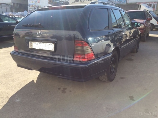 Mercedes C 220 1999, 339,000 km - 2.2 l - Bakı