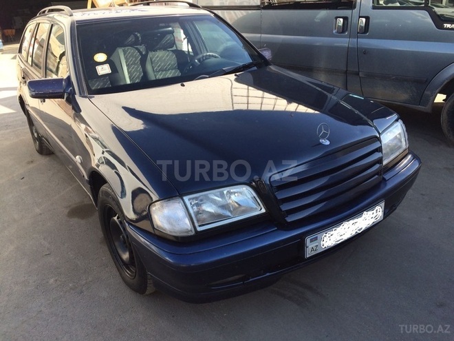 Mercedes C 220 1999, 339,000 km - 2.2 l - Bakı