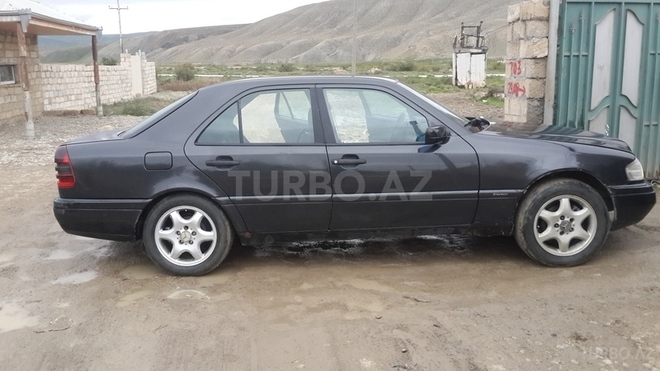 Mercedes C 240 1994, 321,000 km - 0.3 л - Bakı