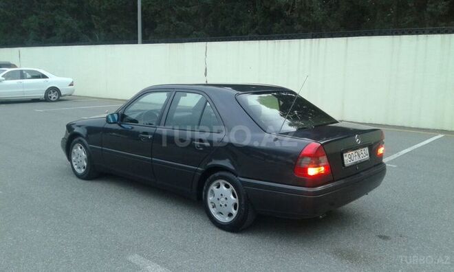 Mercedes C 200 1995, 240,000 km - 2.0 l - Sumqayıt