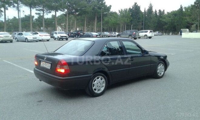 Mercedes C 200 1995, 240,000 km - 2.0 l - Sumqayıt