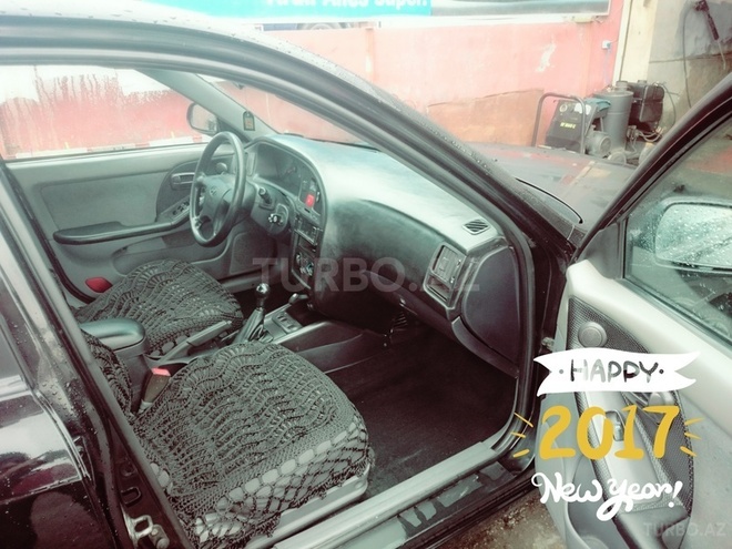 Hyundai Elantra 2004, 230,000 km - 1.6 l - Şəki