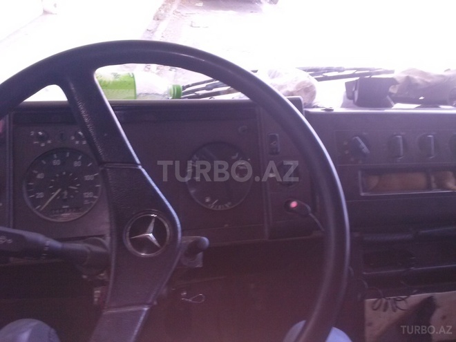 Mercedes 811 D 1991, 1,400,000 km - 4.0 л - Bərdə