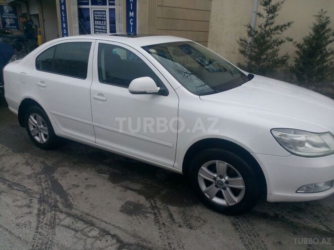 Skoda Octavia 2012, 274,000 km - 1.2 l - Bakı