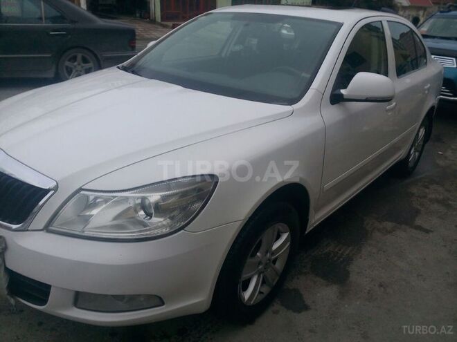 Skoda Octavia 2012, 274,000 km - 1.2 l - Bakı