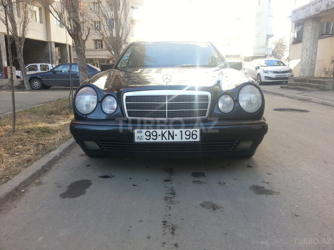 Mercedes E 200 1999, 178,600 km - 2.0 l - Bakı