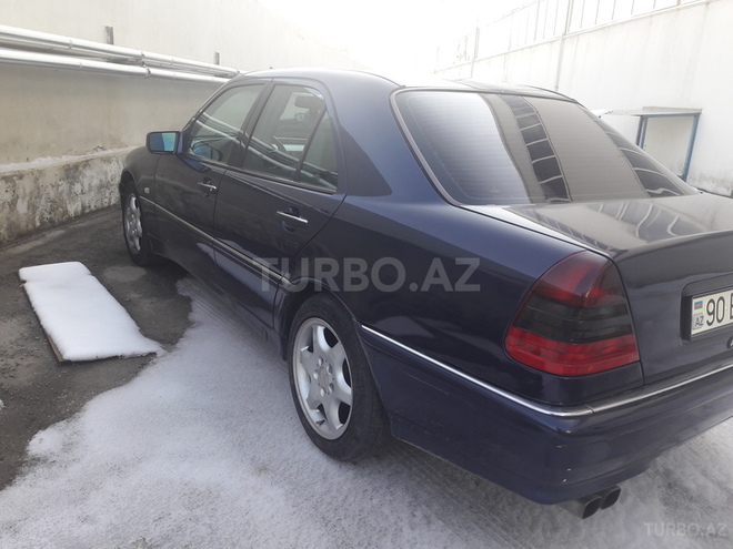 Mercedes C 240 2000, 323,000 km - 2.4 л - Bakı