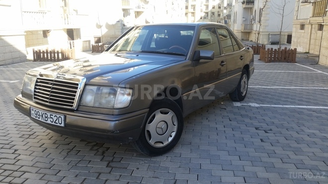 Mercedes E 200 1992, 379,125 km - 2.0 л - Bakı