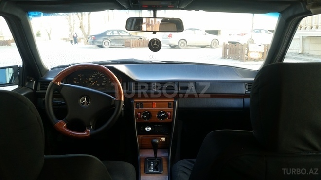Mercedes E 200 1992, 379,125 km - 2.0 л - Bakı