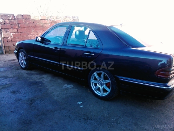 Mercedes E 220 2000, 400,000 km - 2.2 л - Bakı