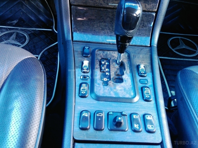 Mercedes E 220 2000, 400,000 km - 2.2 л - Bakı