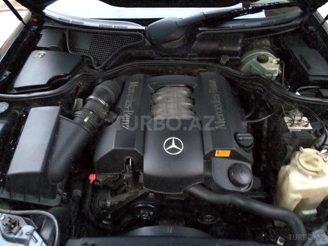 Mercedes E 240 1999, 285,000 km - 2.4 l - Bakı