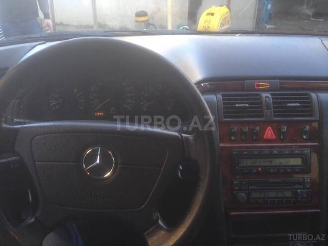 Mercedes E 240 1998, 220,000 km - 2.6 l - Bakı