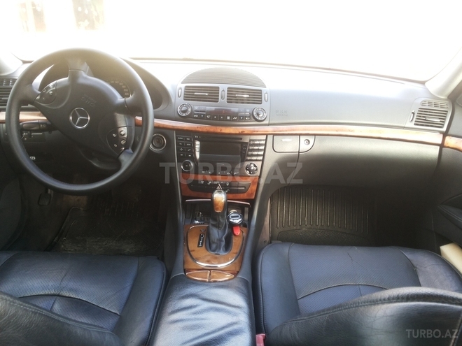 Mercedes E 270 2002, 323,000 km - 2.7 л - Bakı
