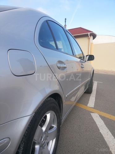 Mercedes E 270 2002, 323,000 km - 2.7 л - Bakı